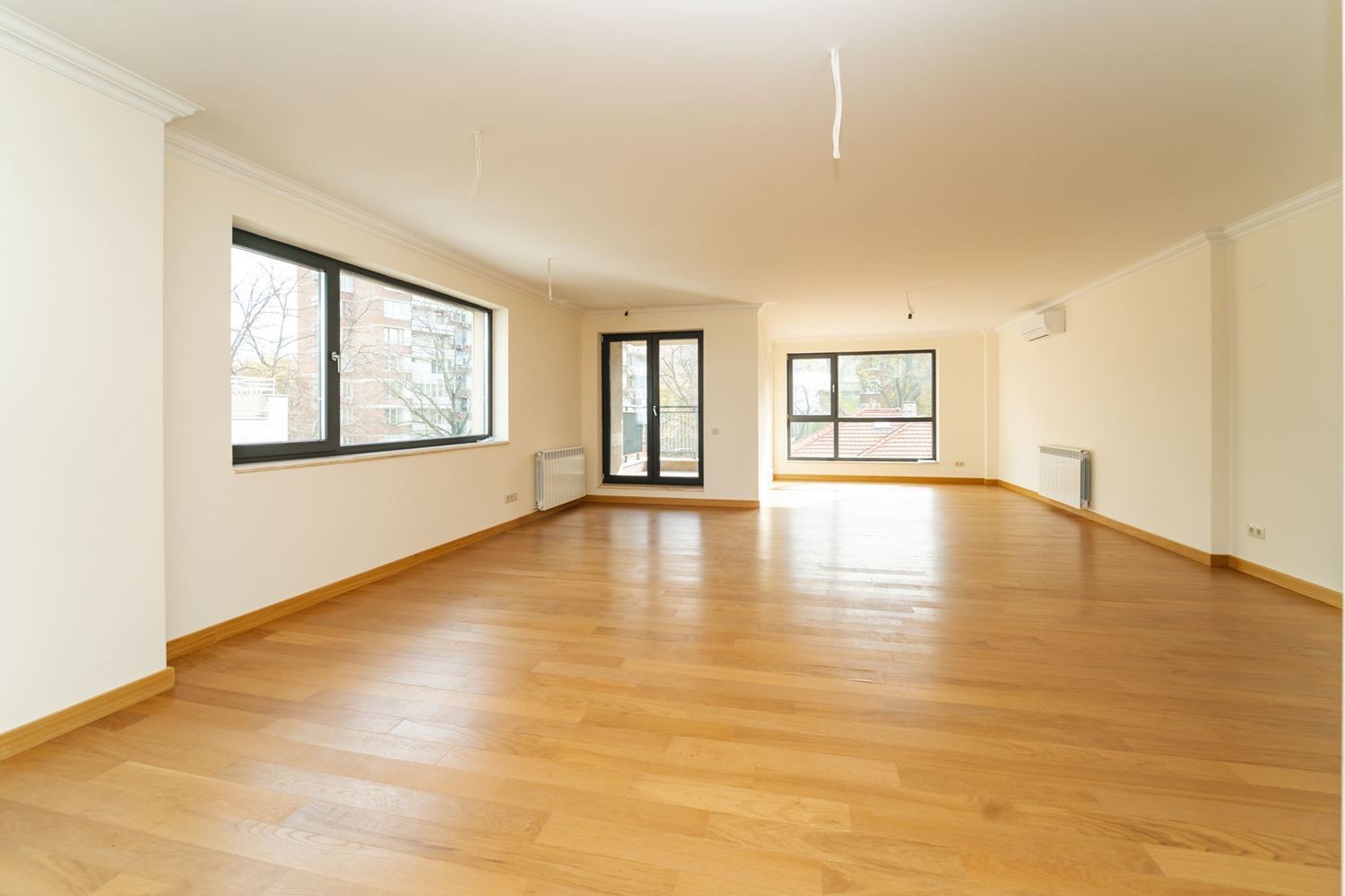 Luxury 3-Bedroom Apartment with Panoramic Views in Prime Lozenets