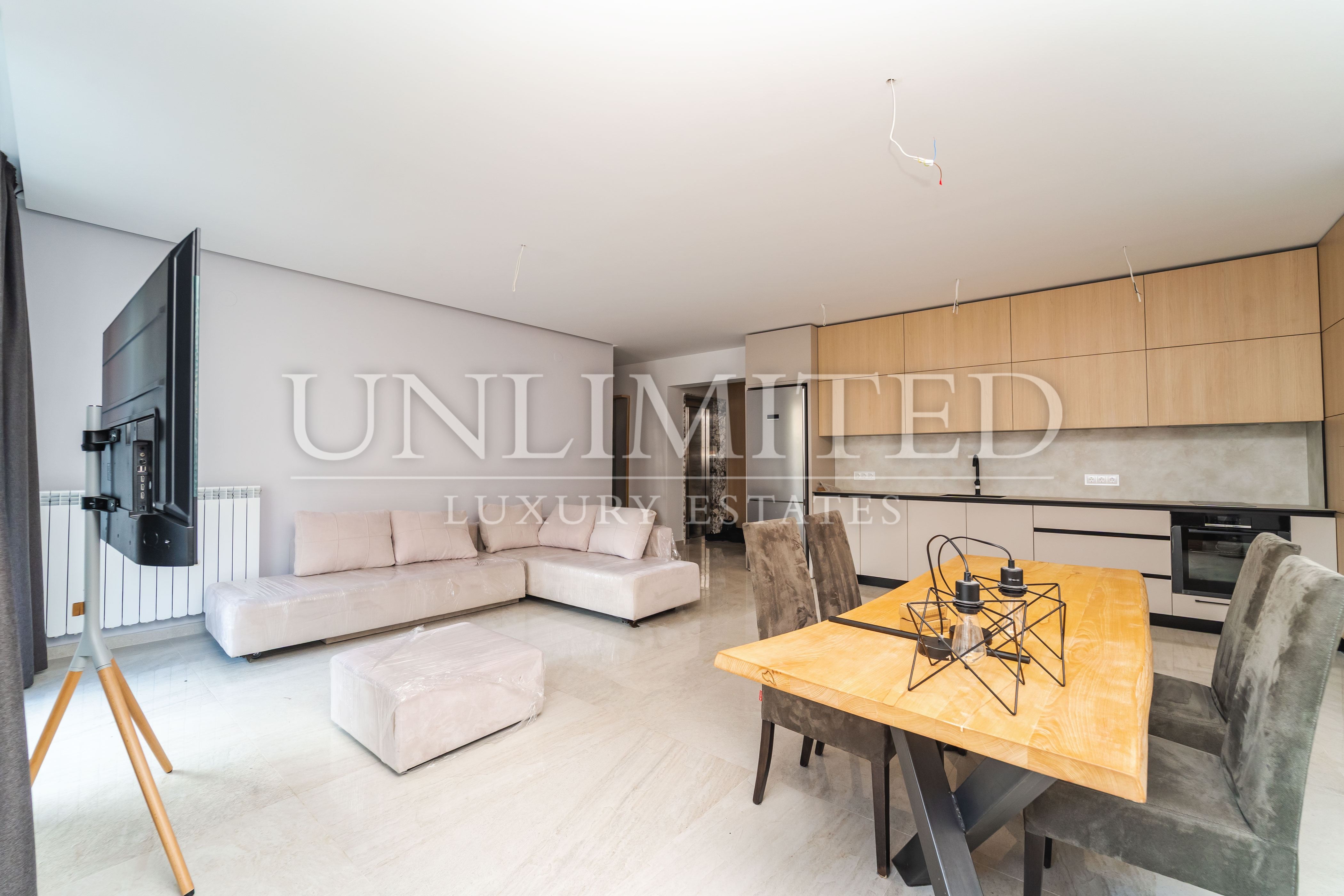 Luxury Four-Bedroom Apartment for Rent – Oborishte District