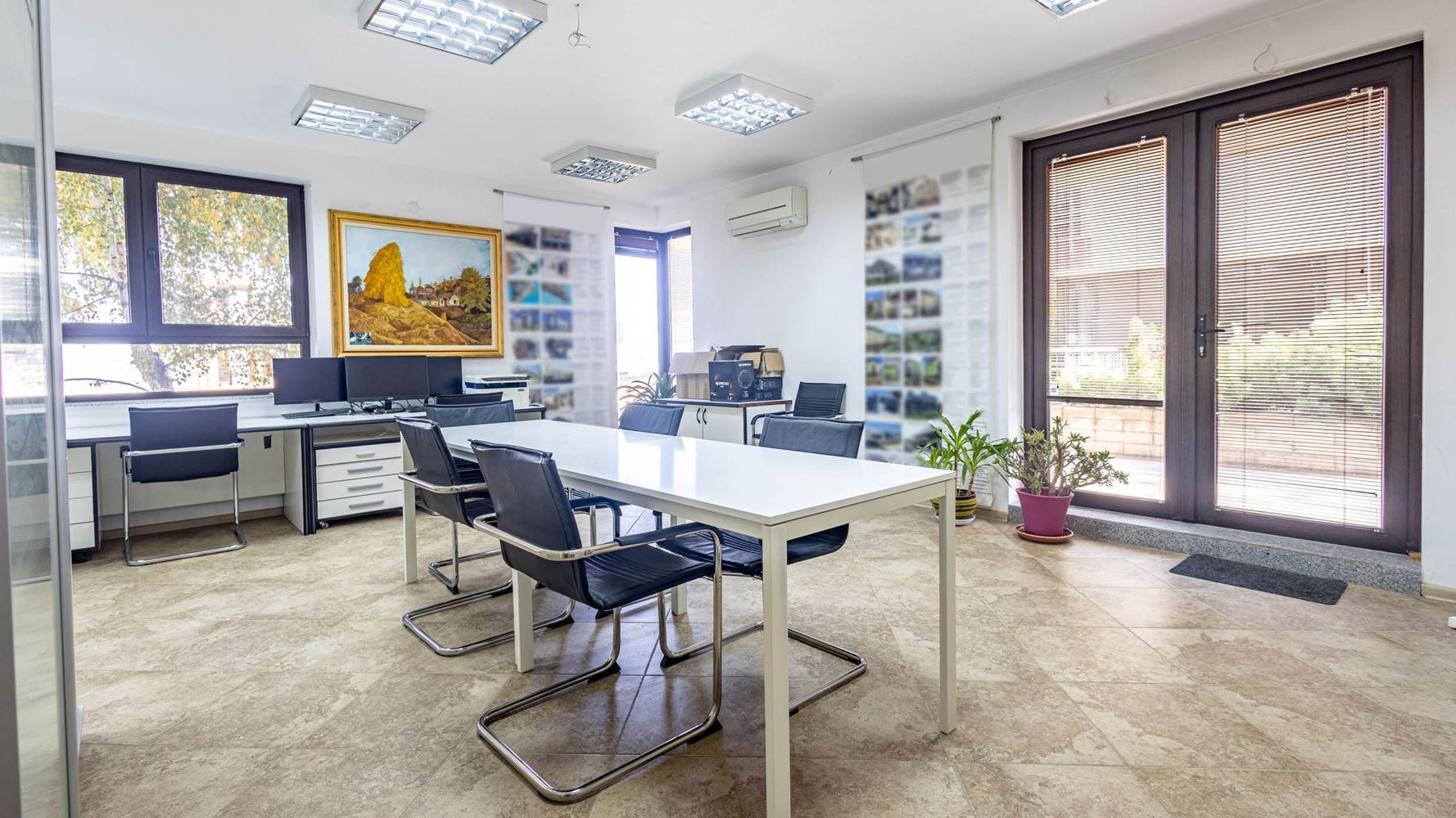 Elegant Ground-Floor Apartment in a Gated Complex near Ring Mall