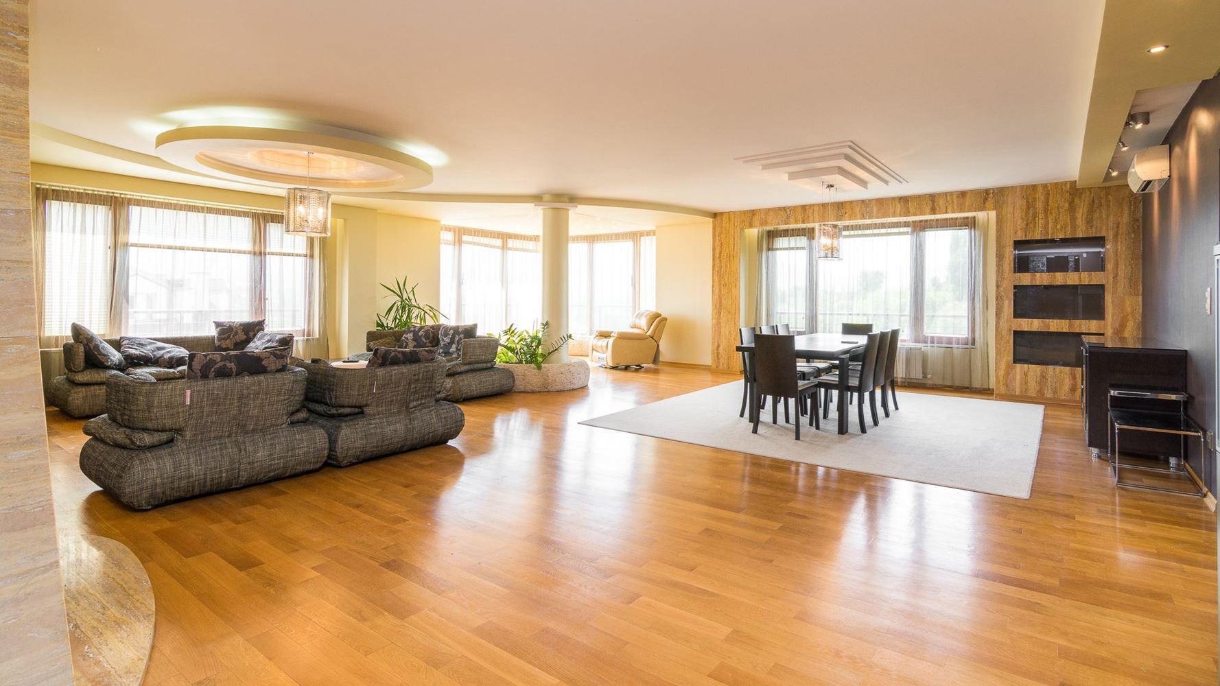Exceptional Luxury Apartment with Panoramic Views of Vitosha Mountain and South Park