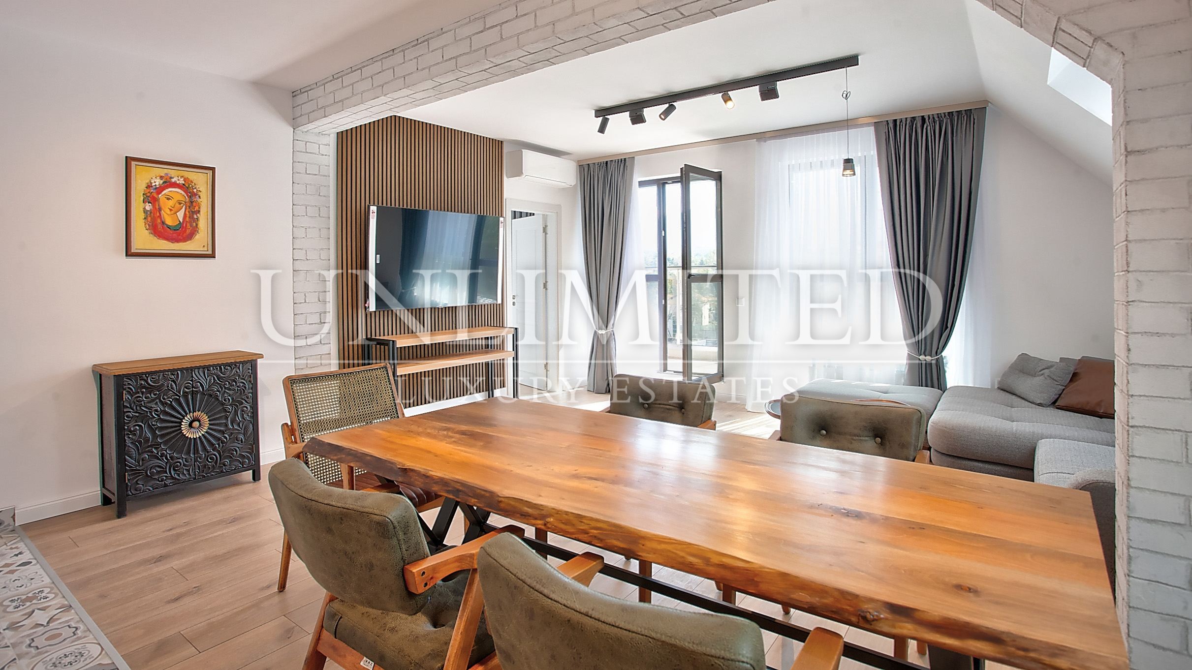 Luxury three-bedroom penthouse with vitosha views – Krastova vada