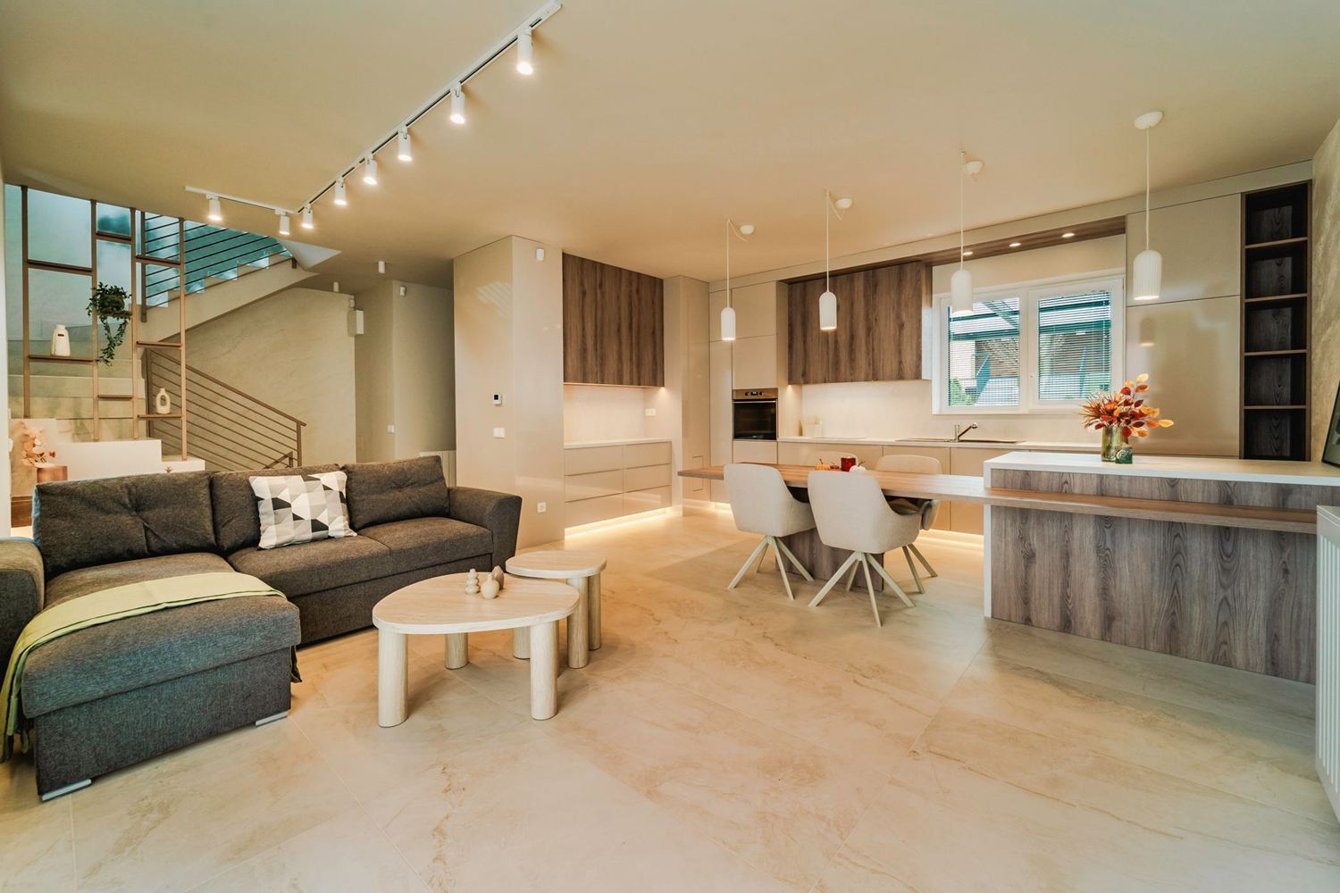 Luxury Designer House for Rent in Lozen Residential Park