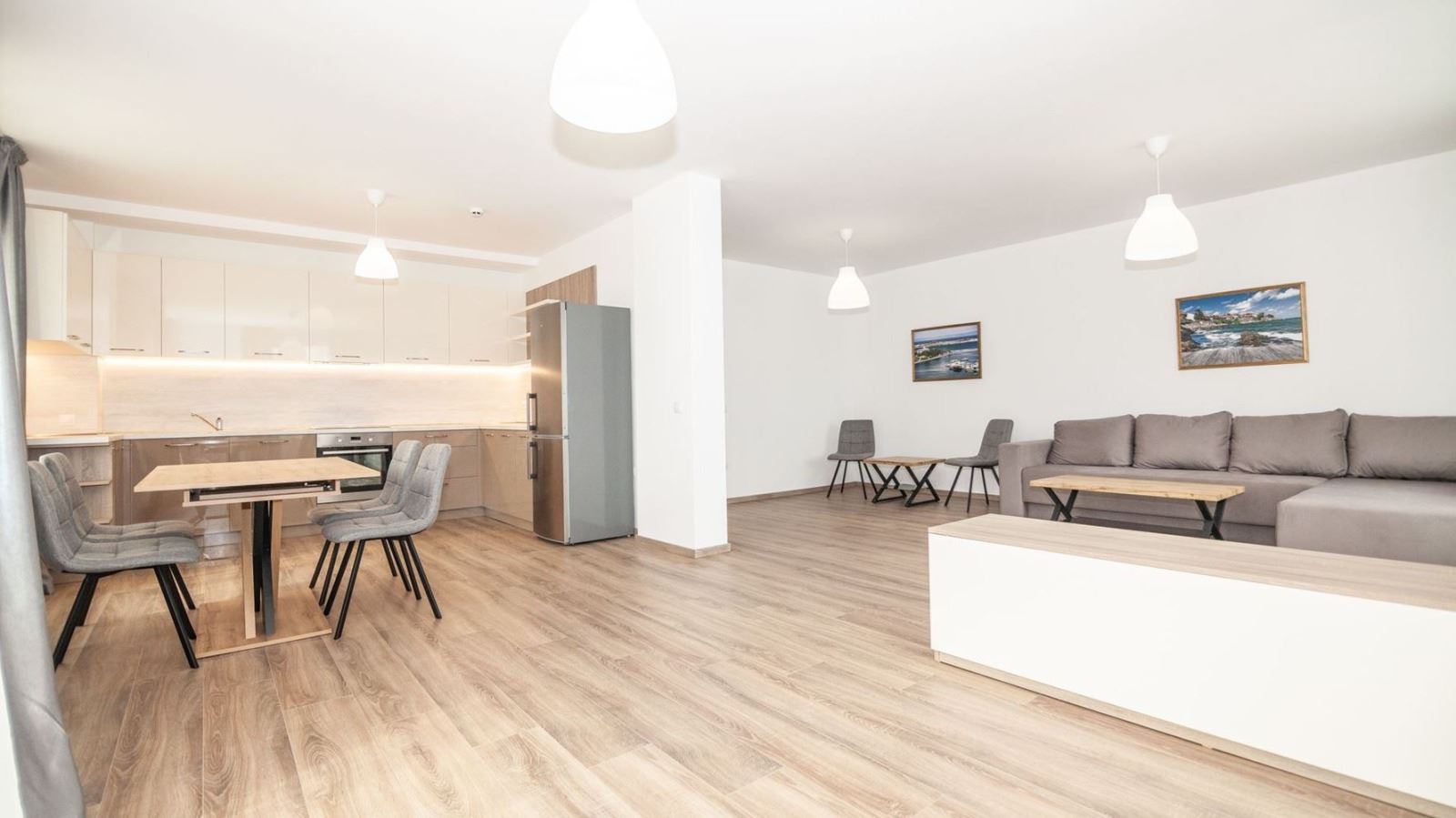 Luxury Three-Bedroom Apartment for Rent Next to South Park – Strelbishte District