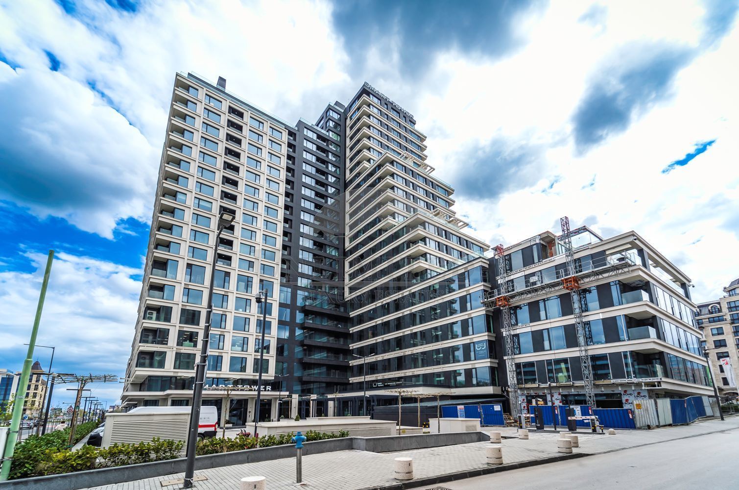Designer Apartment of the Highest Class next to Paradise Center & Metro station, Panoramic Views