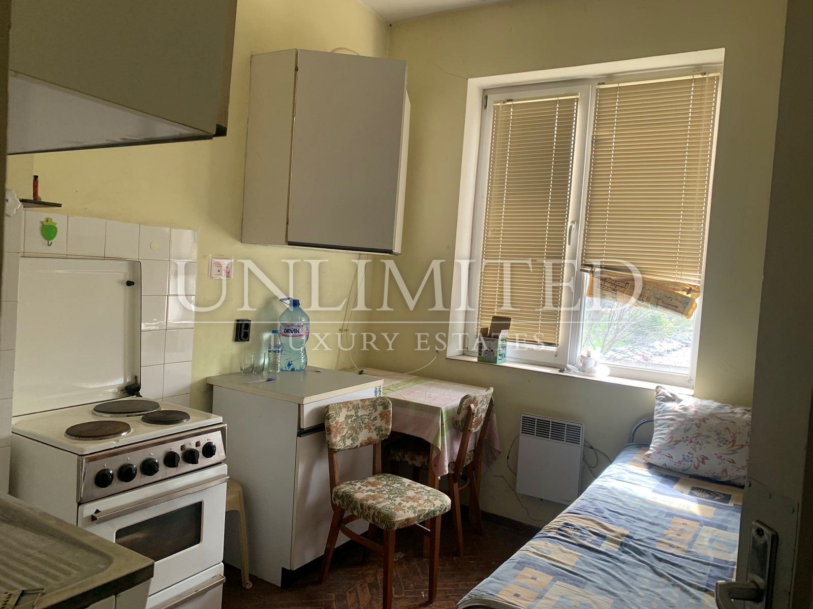 Two-Bedroom Apartment for Sale in Pernik, Iztok