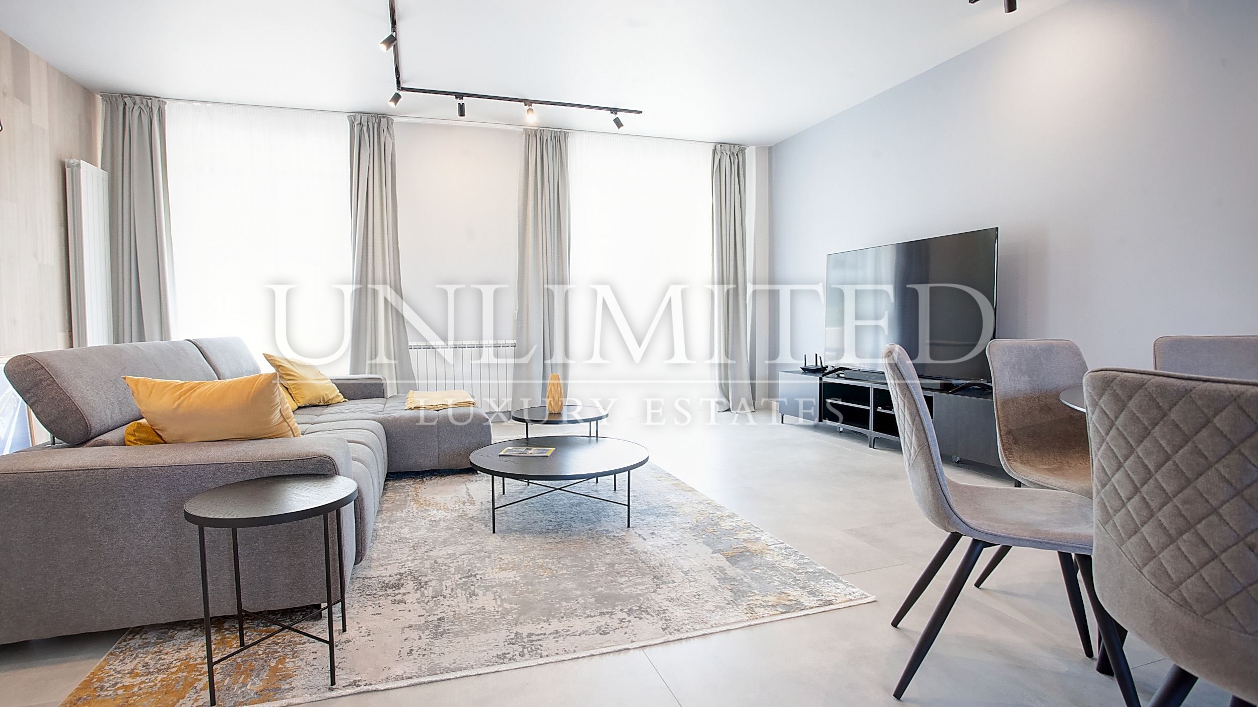 Elegant House in the Prestigious "Residential Park" Gated Community