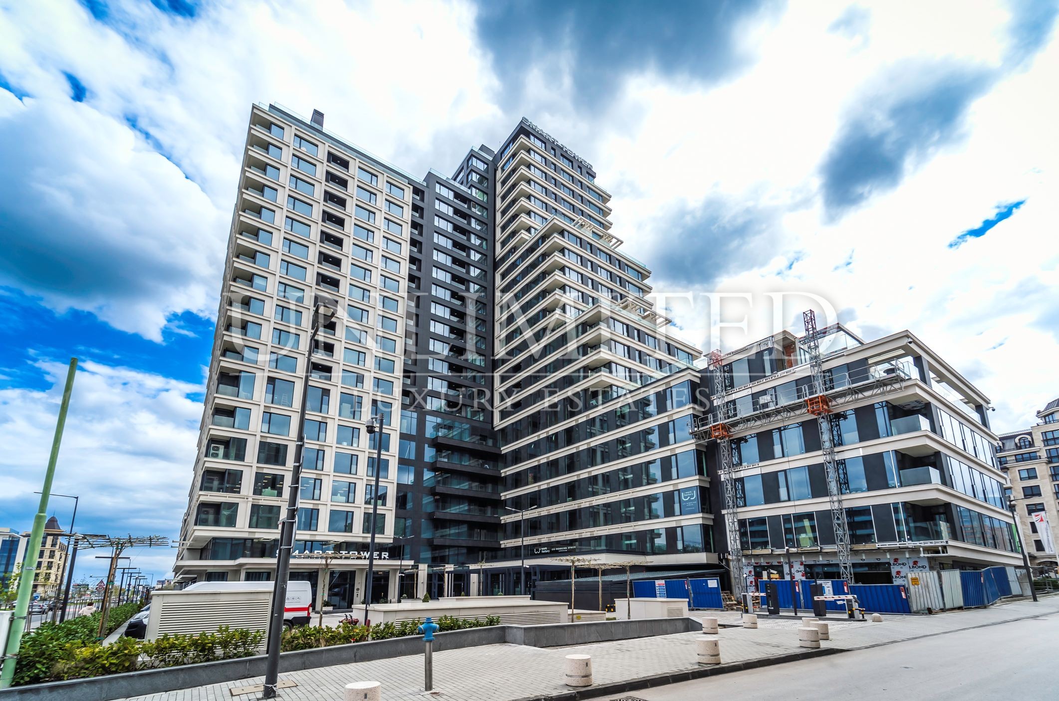 Designer Apartment of the Highest Class next to Paradise Center & Metro station, Panoramic Views