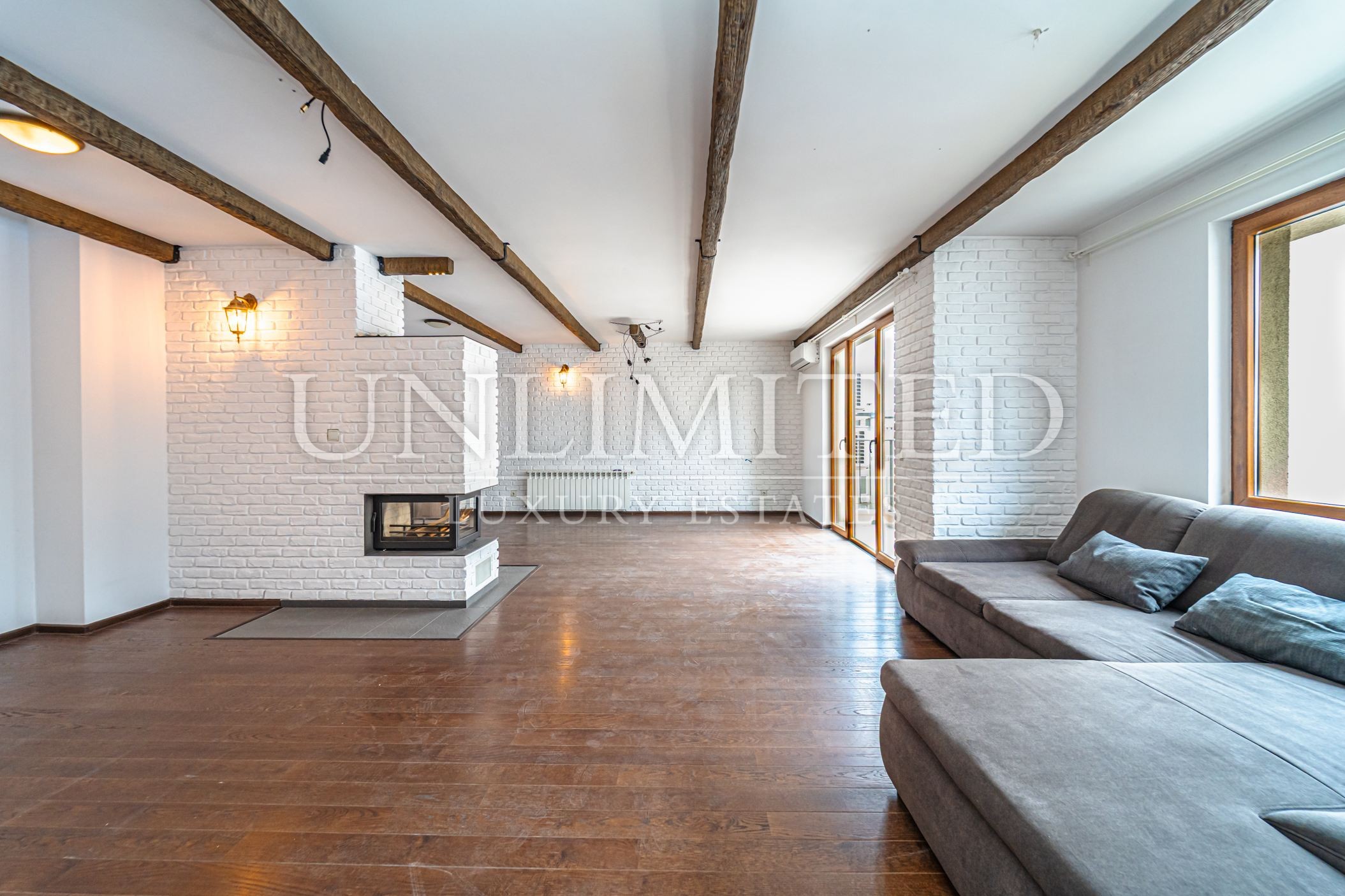 Spacious apartment for rent – 200 sq.m in krustova vada