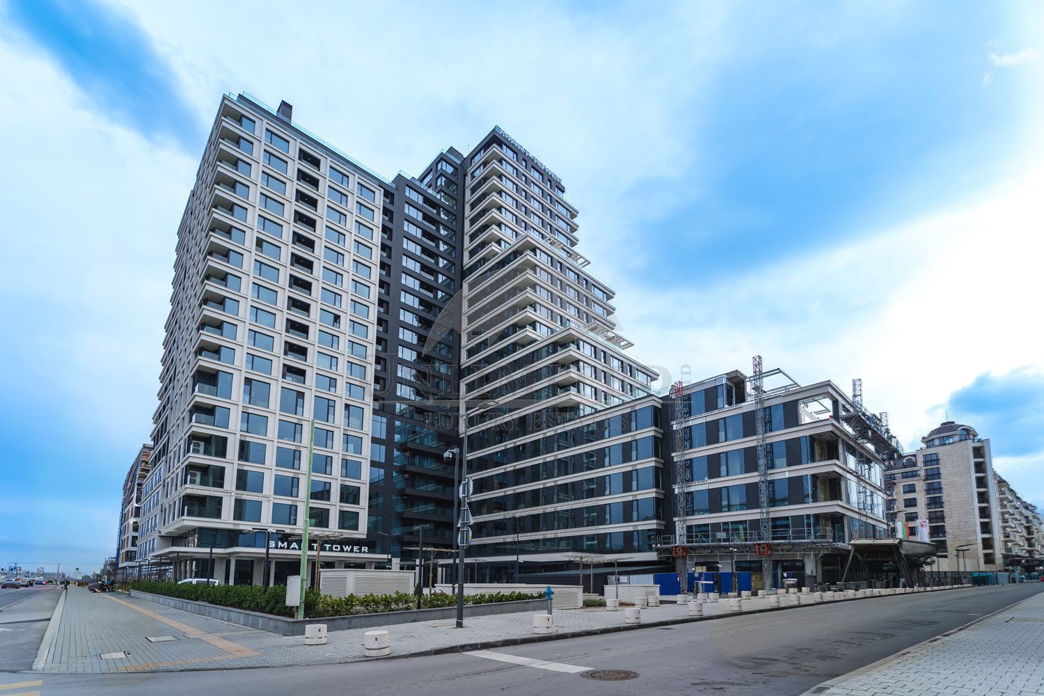 EXCLUSIVE APARTMENT IN SMART TOWER – PANORAMIC VIEWS, PRESTIGE AND THE OPPORTUNITY TO CREATE YOUR DREAM HOME