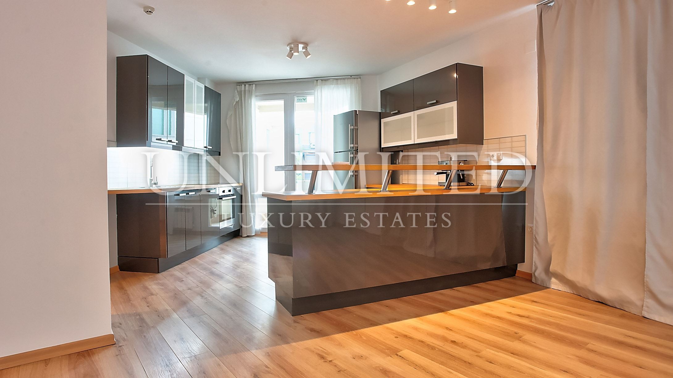 Three-Bedroom Apartment for Rent in Sofia, Lozenets